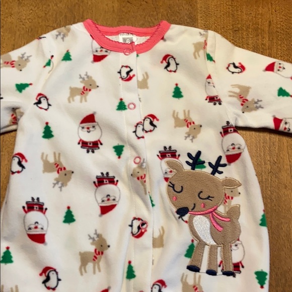 Carter’s Christmas pjs - Picture 3 of 3